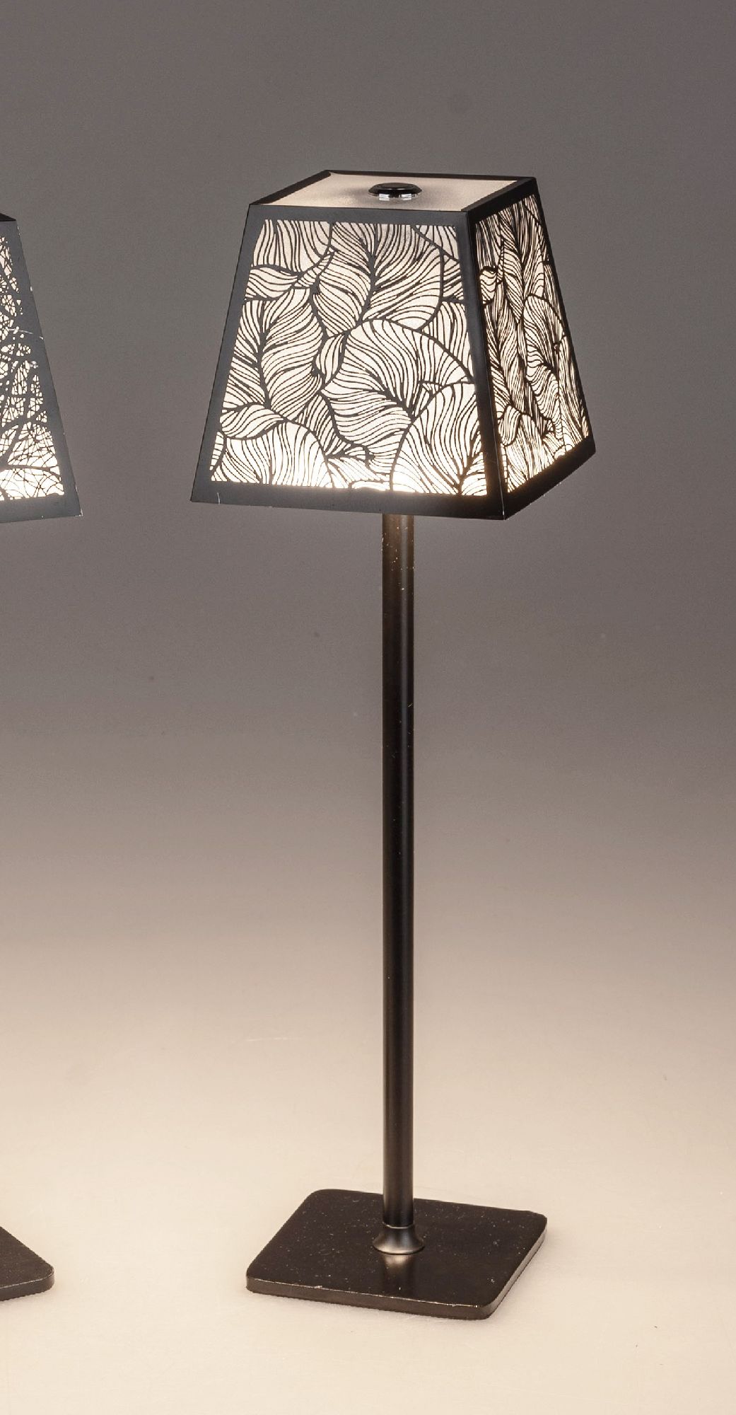 LED Lampe BLÄTTER eckig H. 40cm mit Touchfunktion schwarz Metall Formano, Deko- und Tischlampen, Formano, Marken & Serien